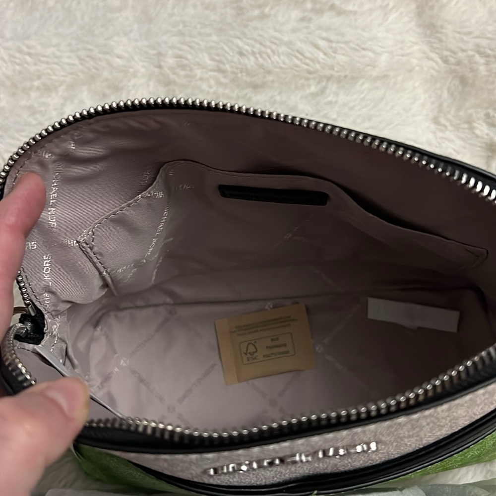 Michael Kors Green and White Crossbody Bag - Picture 8 of 10